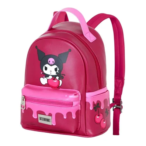 Leva a Kuromi contigo com a mochila Cherry de 25 cm da Karactermania. Compacta