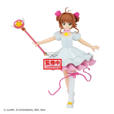 Sakura Kinomoto numa figura Sakura Card de 13 cm
