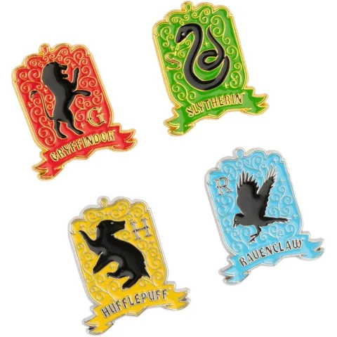 Mostra o teu orgulho em Hogwarts com este conjunto de 4 pins Harry Potter