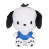 Peluche Pochacco com 25 cm da coleção Hello Kitty and Friends. O cãozinho desportista da Sanrio