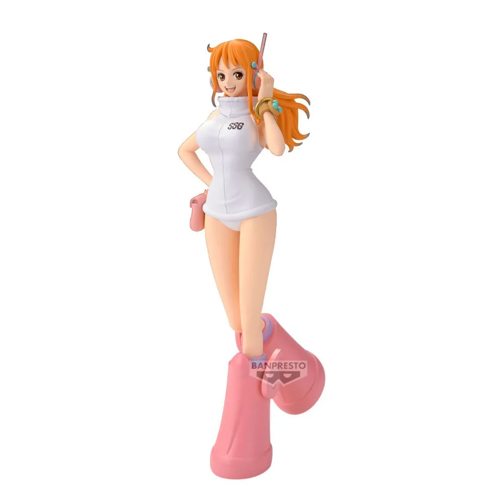 Nami em estilo Egghead numa figura Glitter & Glamours de One Piece