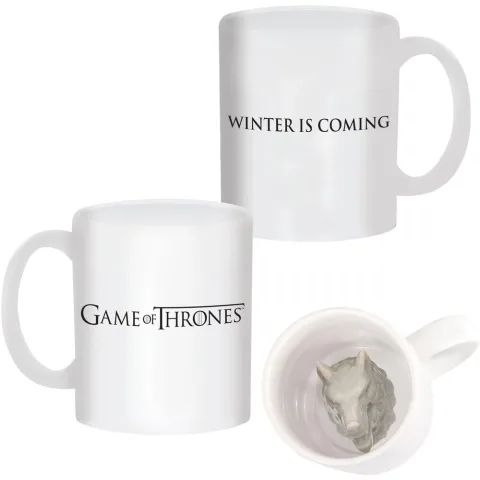 Caneca Stark Game of Thrones da Dark Horse em cerâmica com 320 ml. Traz a Casa Stark para as tuas pausas e é uma prenda ideal para fãs da série. Descobre-a!