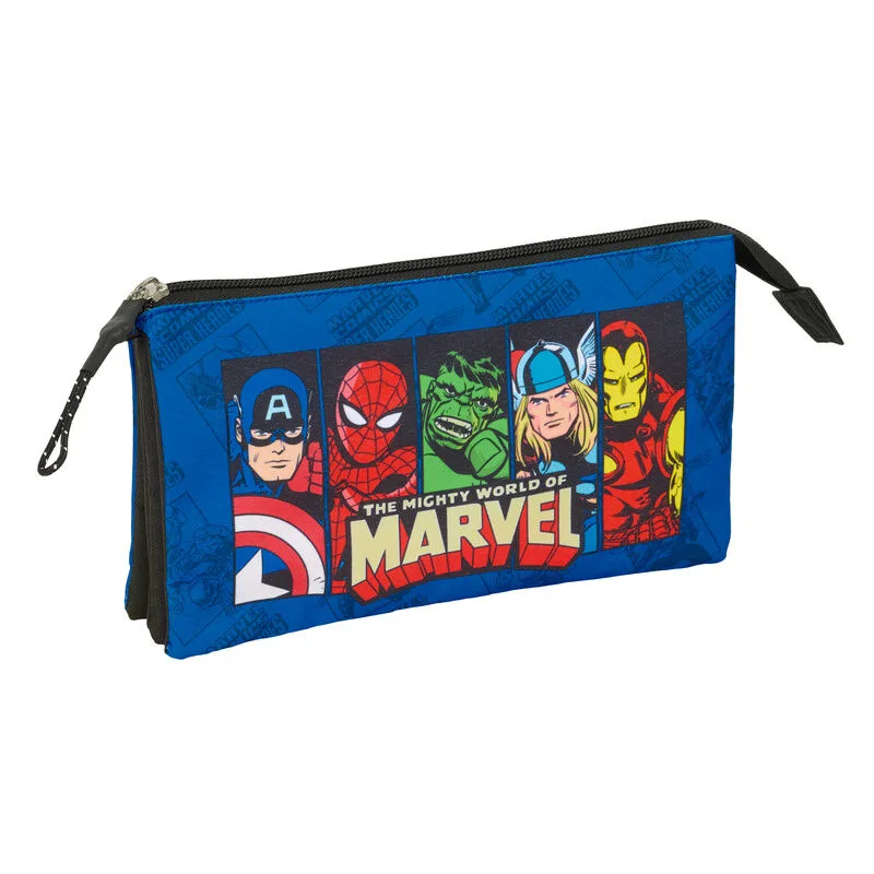 Organiza o material com o Estojo Triplo Vingadores Marvel da Safta. Três compartimentos com fecho e bolso interior central para as aulas. Descobre já!